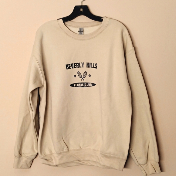 Gildan Tops - Beverly Hills Tenis Club Sweatshirt, size M